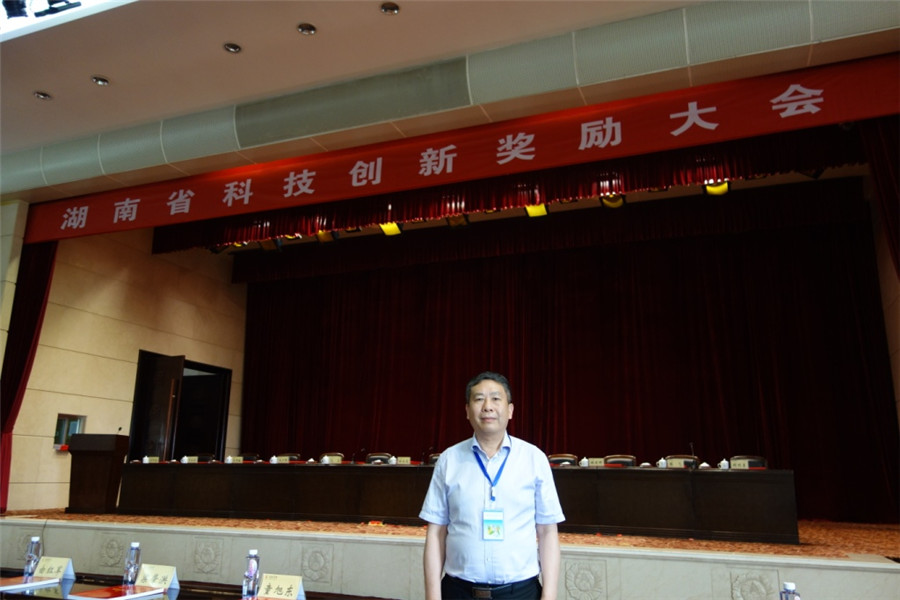 免费中文av