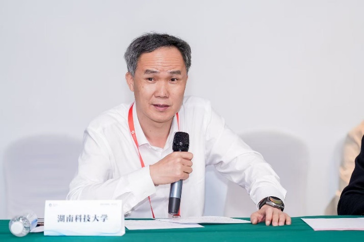 免费中文av