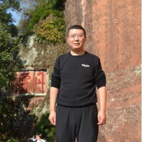 免费中文av