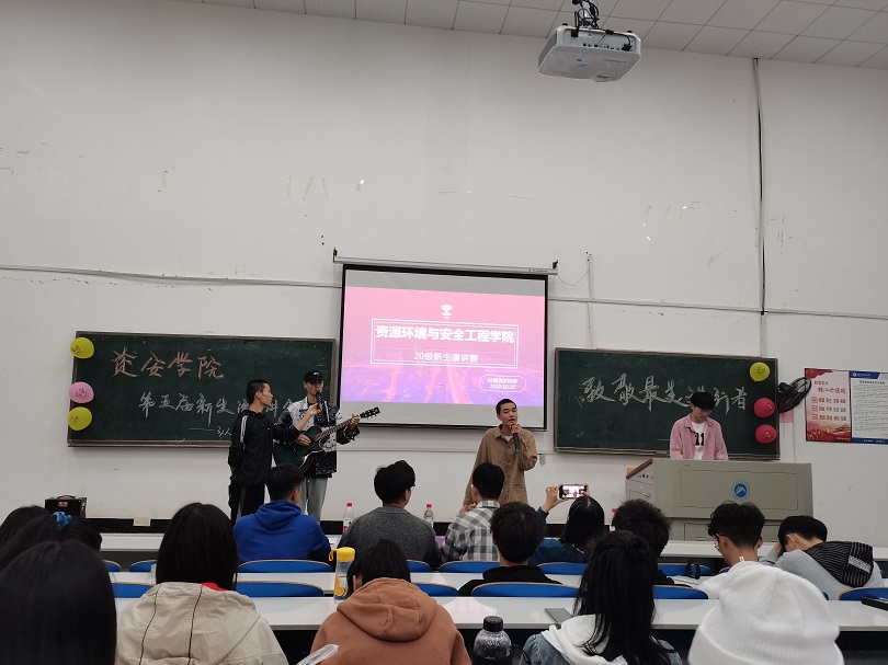35dd59ecf7e54cd287c433e7d6d95b40.jpg