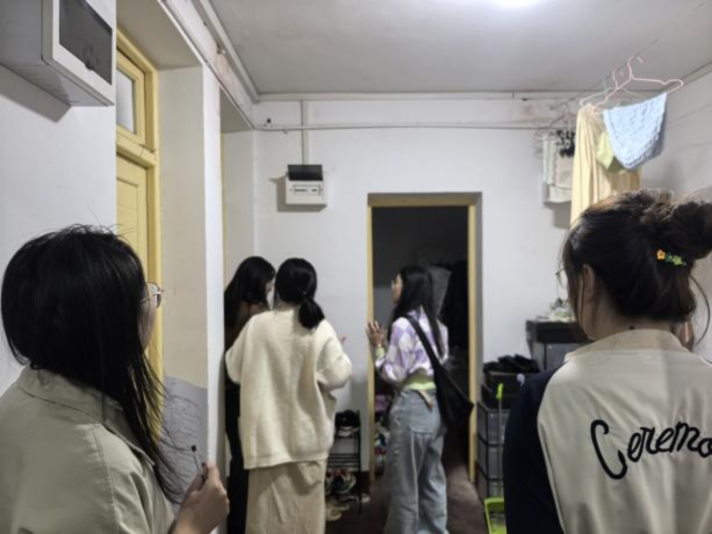 免费中文av