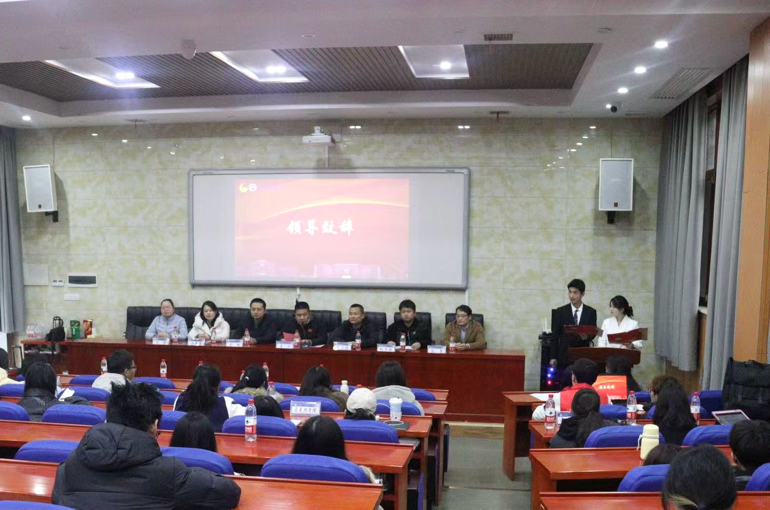 免费中文av