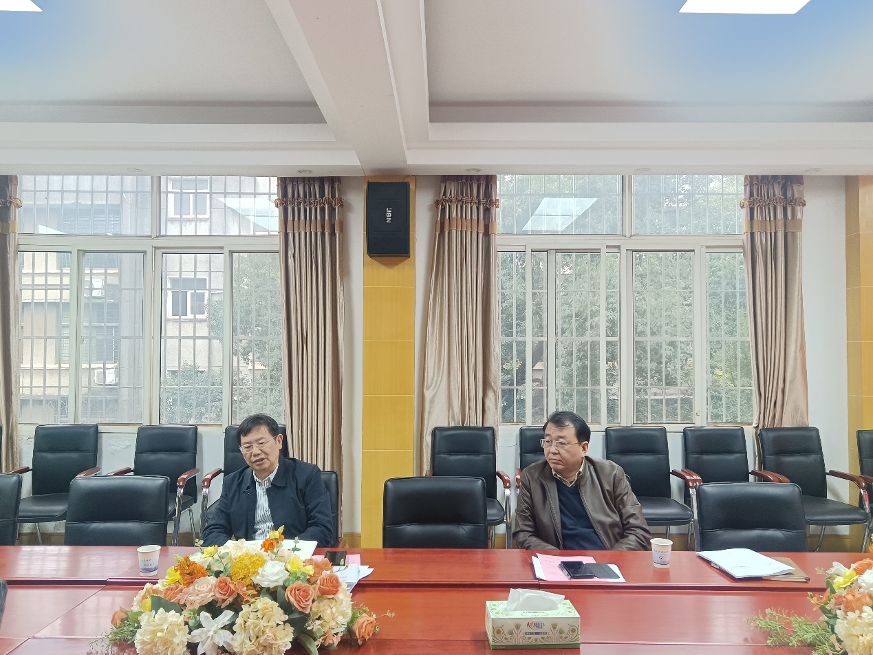 免费中文av