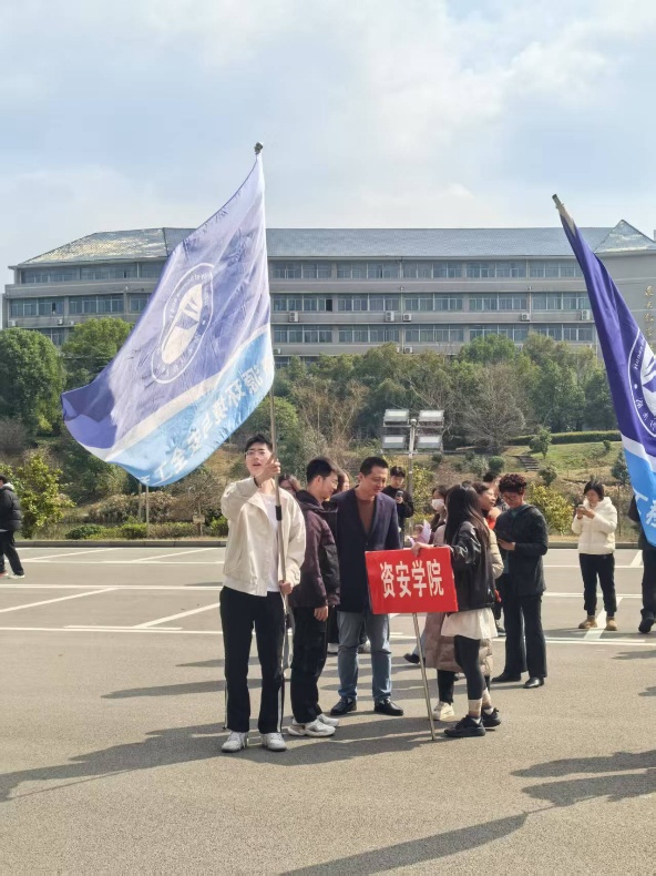 免费中文av