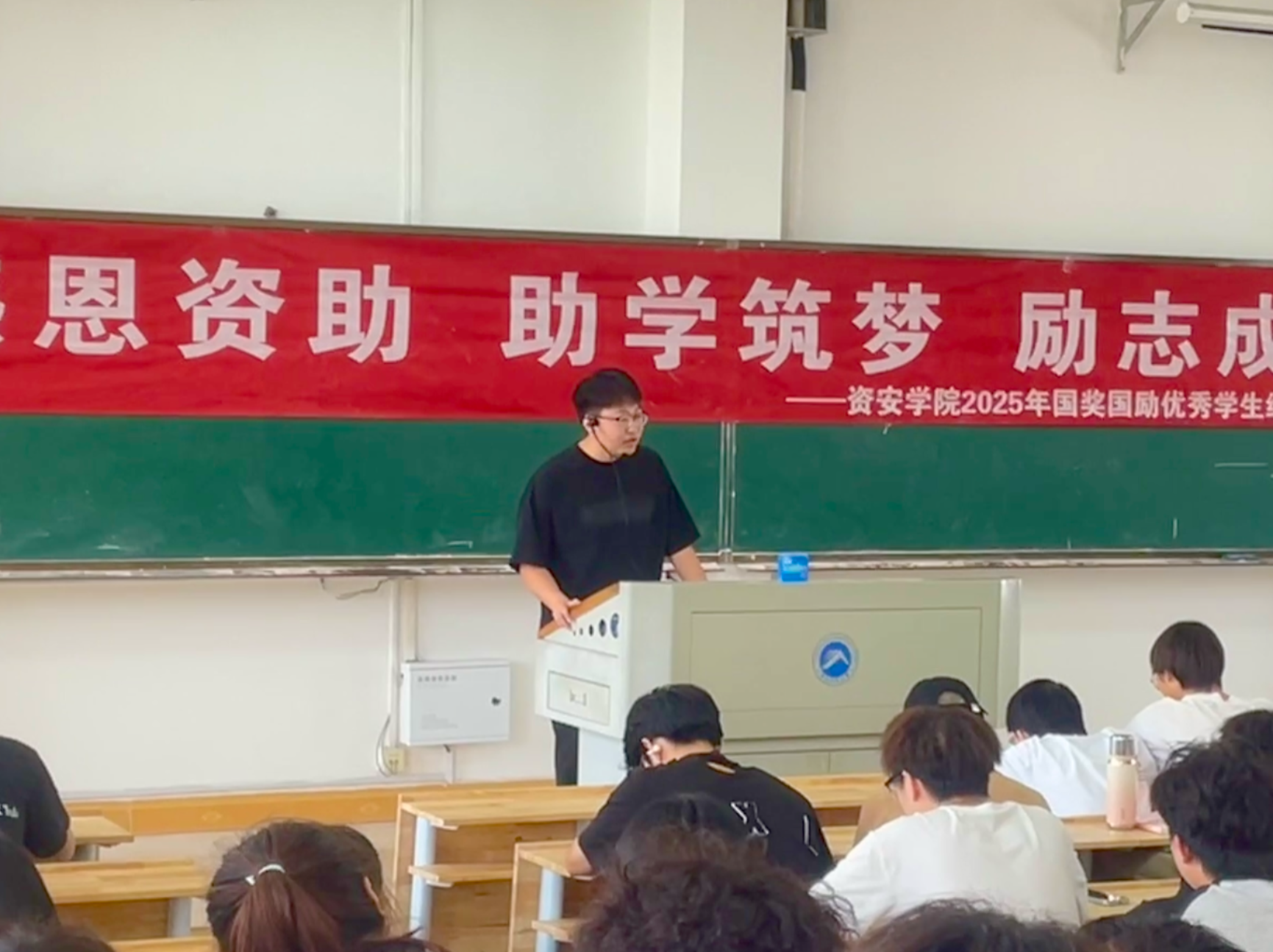 免费中文av