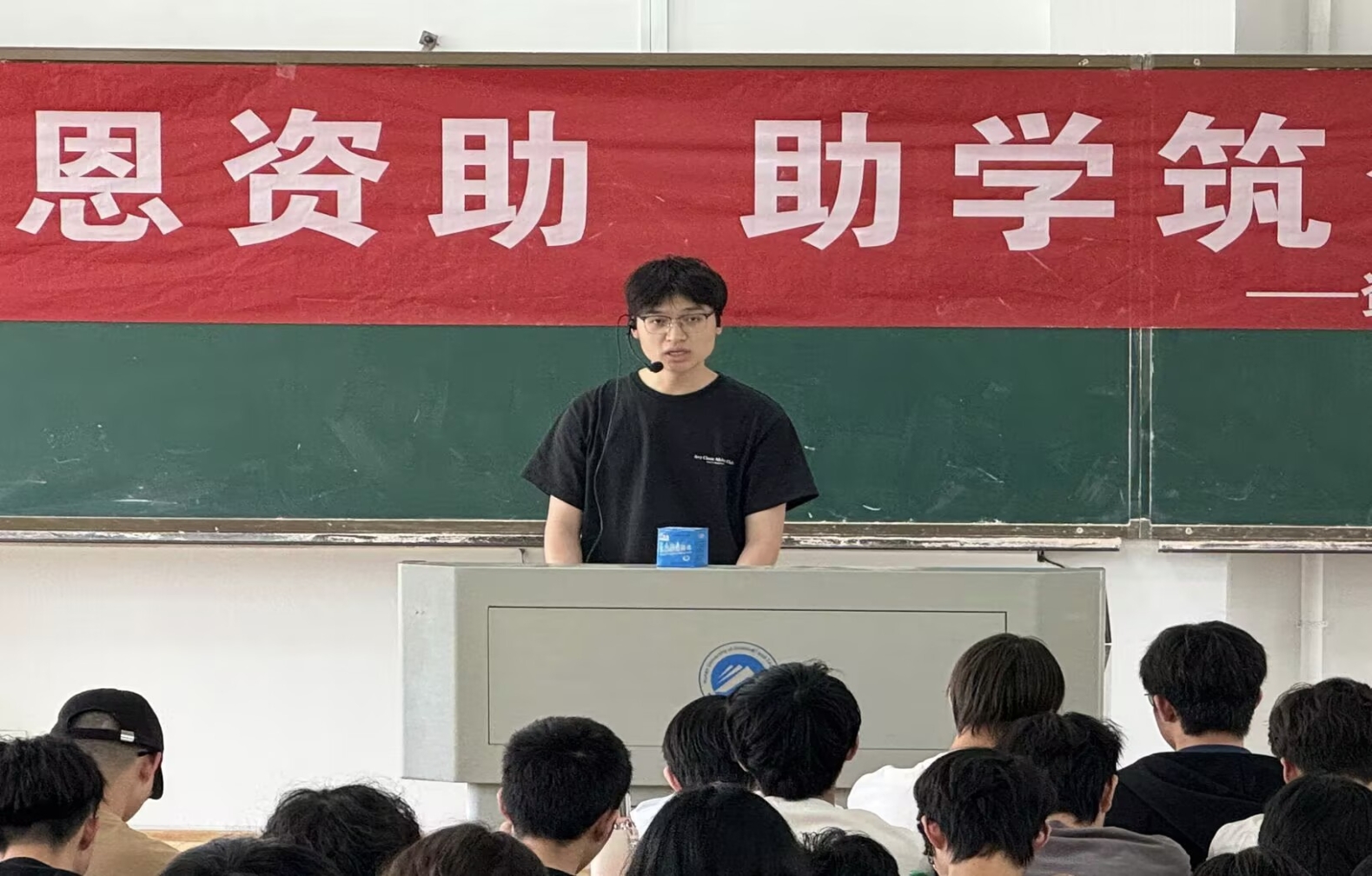 免费中文av