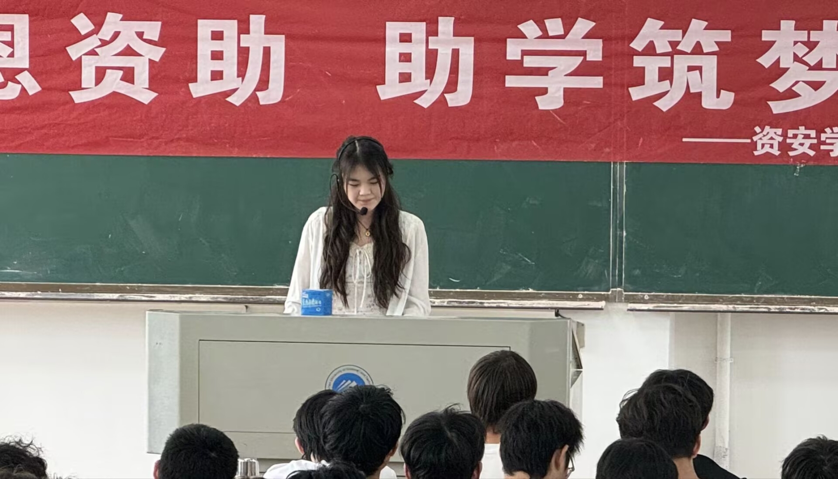 免费中文av